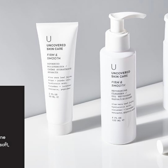 Firm & Smooth Uncovered Skin Line Refreshing Cleanser - Picture 4 of 7